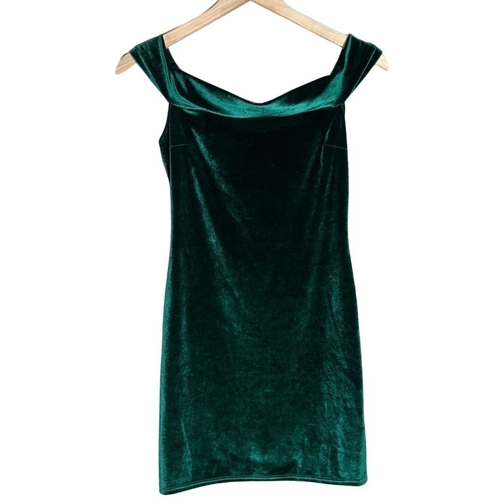 Urban Outfitters Emerald Green Velvet Off-the-shoulder Mini Dress - Size S